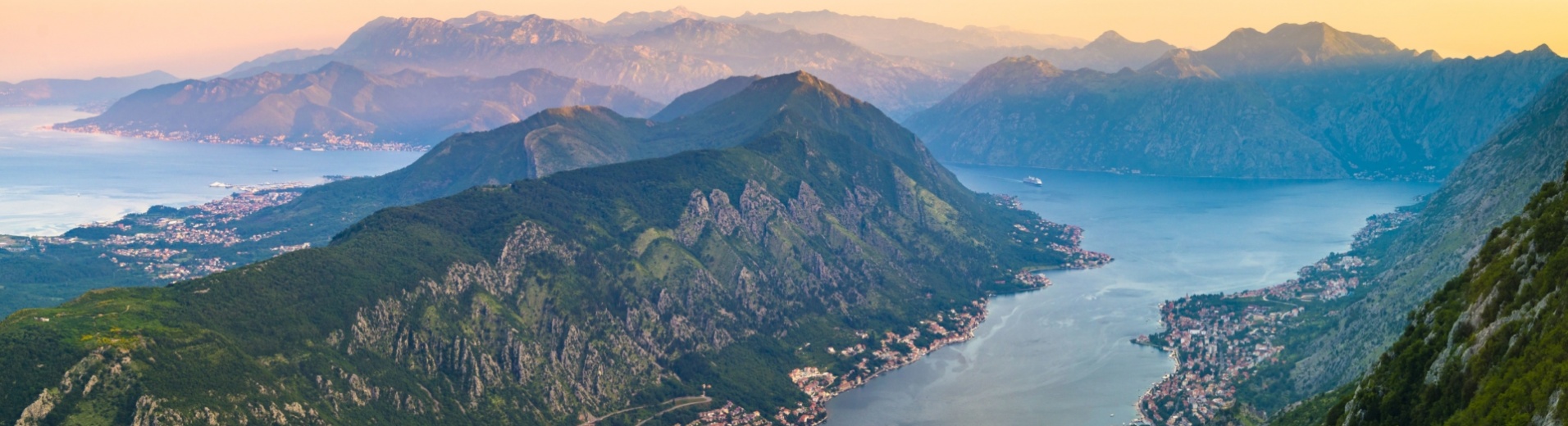 vue aerienne baie kotor