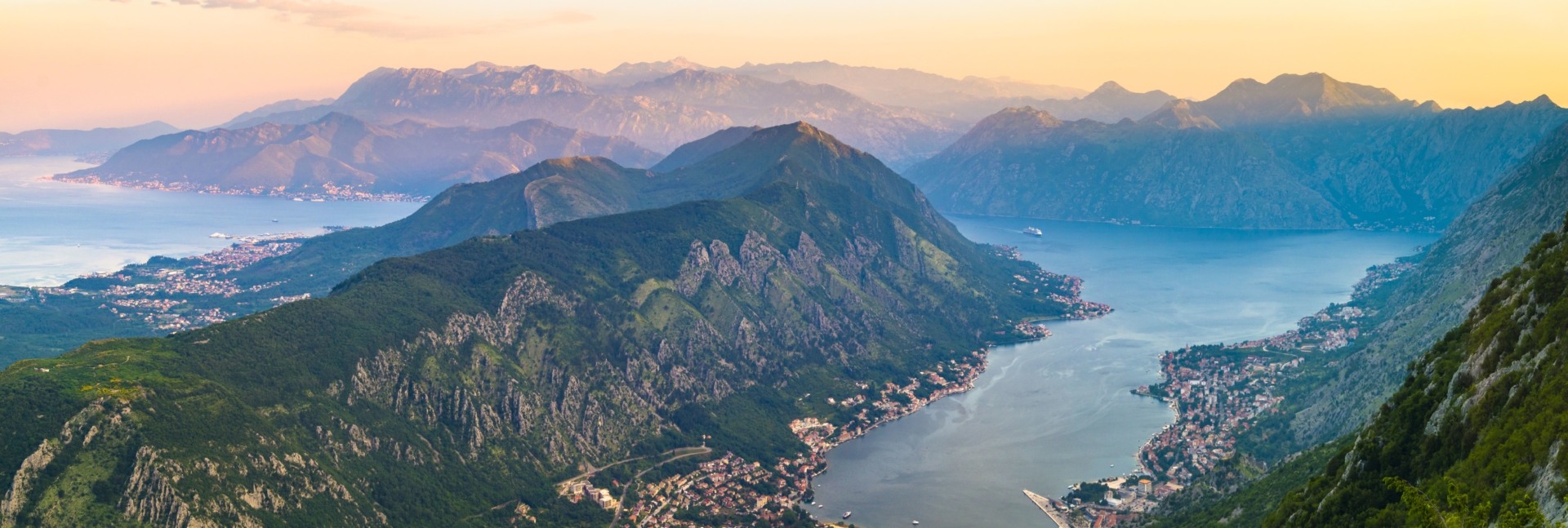 vue aerienne baie kotor