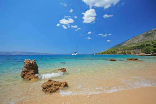 Plage sur l'île de Brac